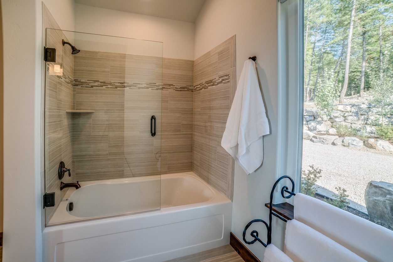 Shower & Tub Installation in Fort Davis